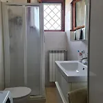 Apartment Incantevole In Con Piscina Desenzano del Garda